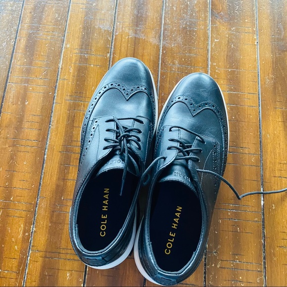 Shoes - Picture 2 of 3